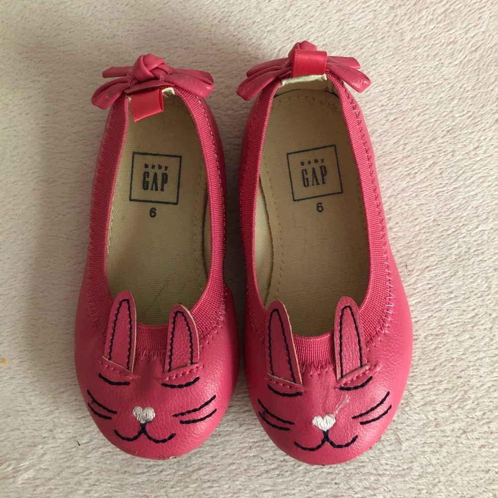 Gap bunny flats sz 6